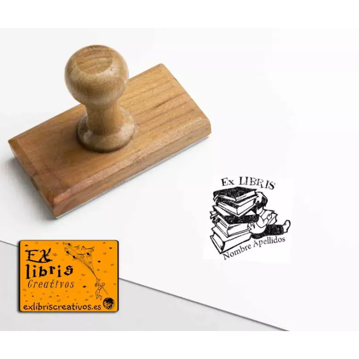 ExLibris Chico leyendo en rincón
