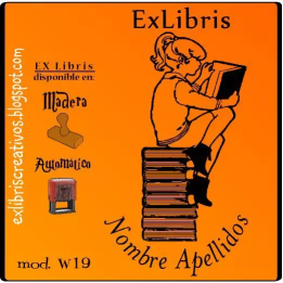 ExLibris Niña lee sentada en libros