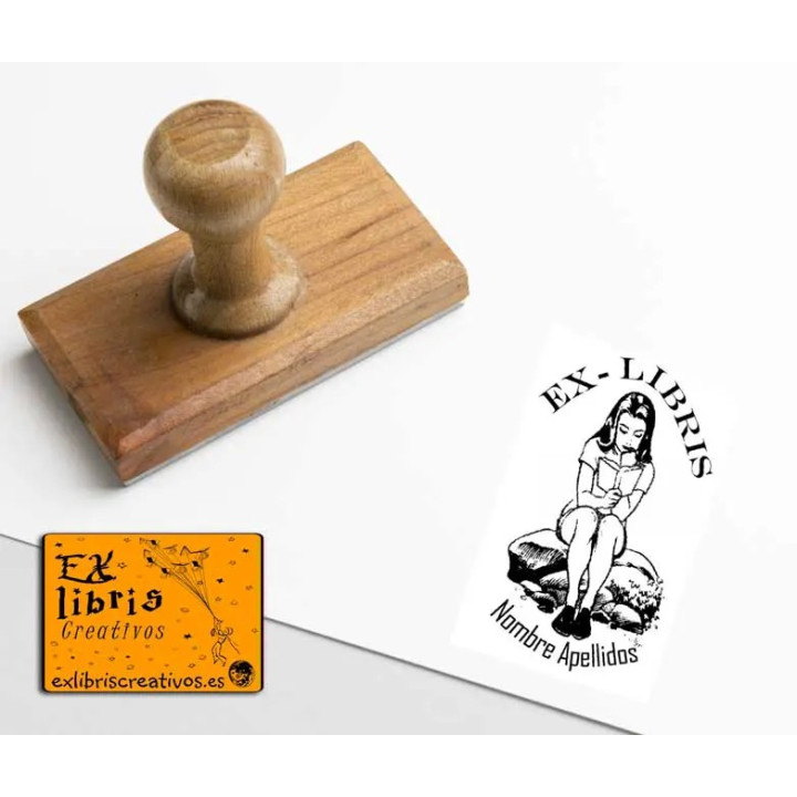 ExLibris Chica leyendo en la piedra